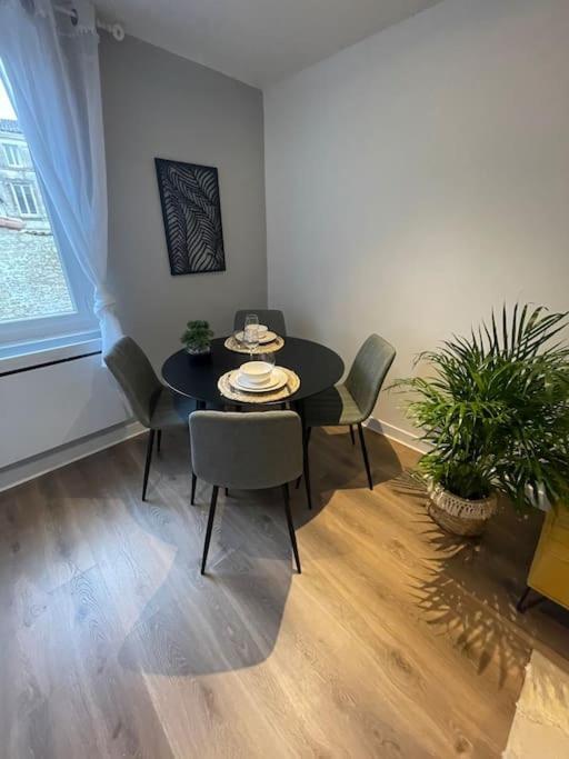 Le Sunny-Hyper Centre -Proche Gare - Paisible -Wifi Hd -Netflix-Ideal Couple Business Et Famille Niort Zewnętrze zdjęcie